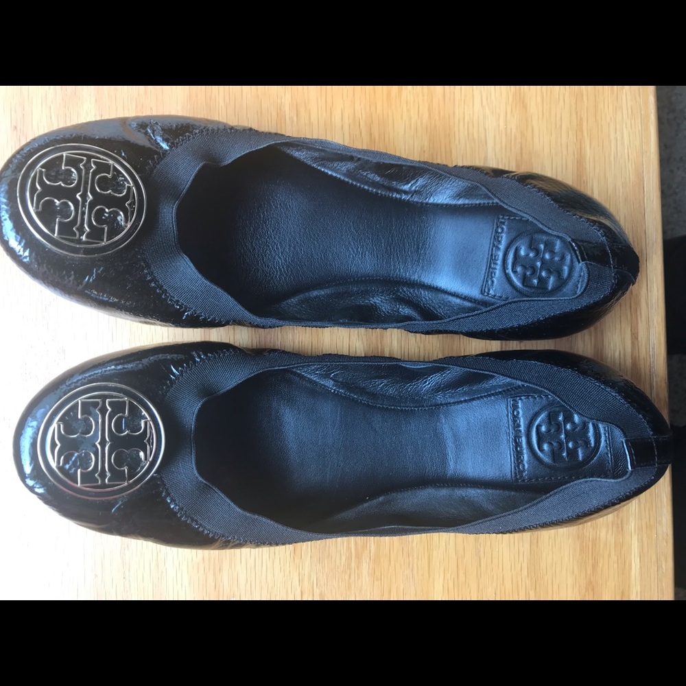 Tory Burch Black Patent leather Caroline Naplak